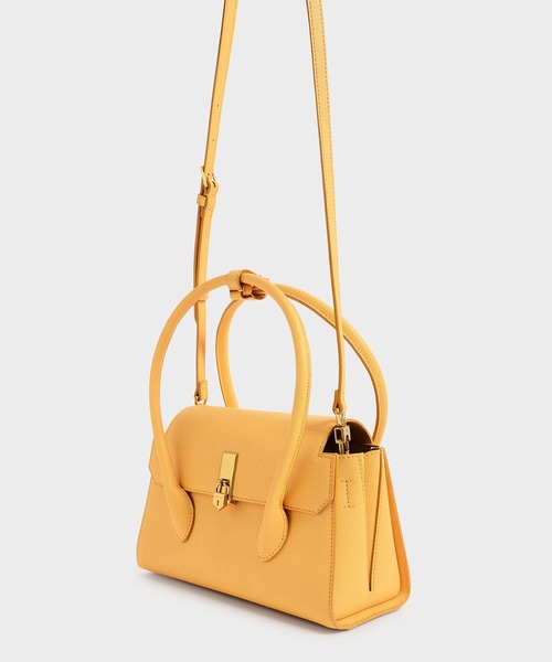CHARLES & KEITH(チャールズ & キース)の「ダブルハンドルプッシュロック バッグ / Double Handle Push-Lock Bag(ハンドバッグ・レディース・ブラック/クリーム/マスタード・M)」の12枚目の写真