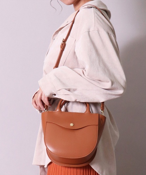 Legato Largo(レガートラルゴ)の「(EL)【Legato Largo】【かるいかばん】2WAY ハンド & ミニ ショルダーバッグ(ショルダーバッグ・レディース・ブラック/レッド/アイボリー/ミント/キャメル/グレイッシュベージュ・ONE SIZE)」の5枚目の写真