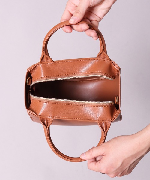 Legato Largo(レガートラルゴ)の「(EL)【Legato Largo】【かるいかばん】2WAY ハンド & ミニ ショルダーバッグ(ショルダーバッグ・レディース・ブラック/レッド/アイボリー/ミント/キャメル/グレイッシュベージュ・ONE SIZE)」の20枚目の写真