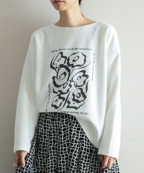 FIL DE FER(フィルデフェール)の「ビッグフラワーPT ボートネックカットソー(Tシャツ/カットソー・レディース・ホワイト/ベージュ/ネイビー/キナリ・FREE)」の2枚目の写真