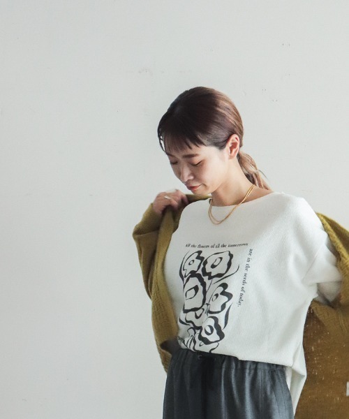 FIL DE FER(フィルデフェール)の「ビッグフラワーPT ボートネックカットソー(Tシャツ/カットソー・レディース・ホワイト/ベージュ/ネイビー/キナリ・FREE)」の3枚目の写真