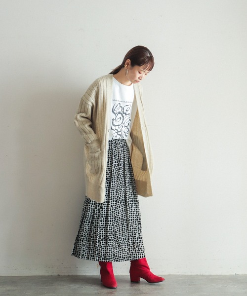 FIL DE FER(フィルデフェール)の「ビッグフラワーPT ボートネックカットソー(Tシャツ/カットソー・レディース・ホワイト/ベージュ/ネイビー/キナリ・FREE)」の8枚目の写真