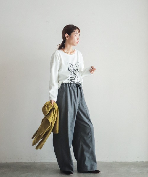 FIL DE FER(フィルデフェール)の「ビッグフラワーPT ボートネックカットソー(Tシャツ/カットソー・レディース・ホワイト/ベージュ/ネイビー/キナリ・FREE)」の10枚目の写真