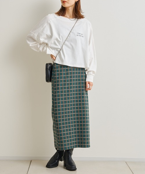 prose verse（プロズヴェール）の「チェーン刺繍ロゴショート丈プルオーバー（Tシャツ/カットソー・レディース・チャコールグレー/ホワイト・FREE）」の6枚目の写真