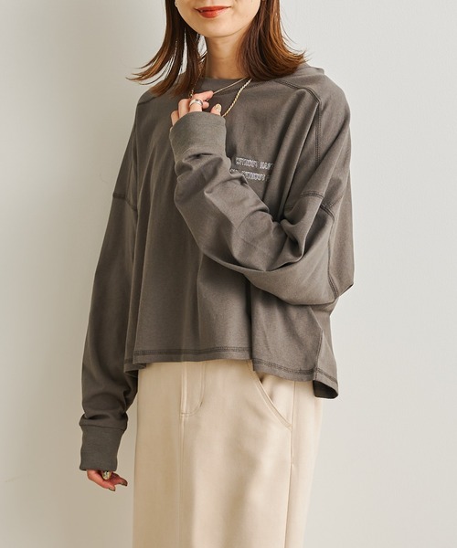 prose verse（プロズヴェール）の「チェーン刺繍ロゴショート丈プルオーバー（Tシャツ/カットソー・レディース・チャコールグレー/ホワイト・FREE）」の21枚目の写真