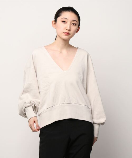 THE SHINZONE（ザ　シンゾーン）の「THE SHINZONE V NECK  SWEAT 21SMSCU13（スウェット・レディース・オフホワイト/グレー/ホワイト・FREE）」の6枚目の写真