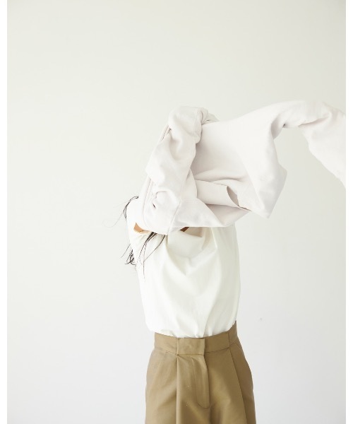 TODAYFUL（トゥデイフル）の「ラグランコンパクトスエット（スウェット・レディース・ホワイト/ブラウン・FREE）」の5枚目の写真