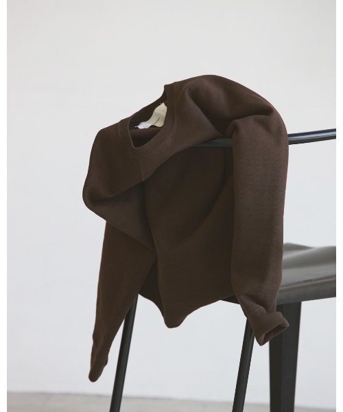 TODAYFUL（トゥデイフル）の「ラグランコンパクトスエット（スウェット・レディース・ホワイト/ブラウン・FREE）」の14枚目の写真