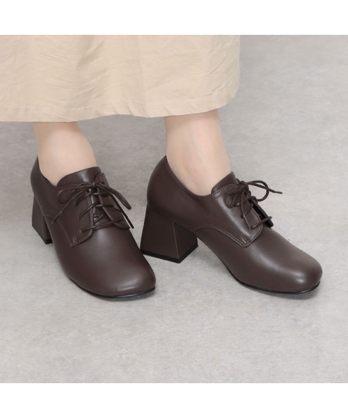 Realta（レアルタ）の「Realta(レアルタ) オブリークトゥレースアップシューズ パンプス（パンプス・レディース・ブラック/ダークブラウン・M/LL/S/L）」の2枚目の写真