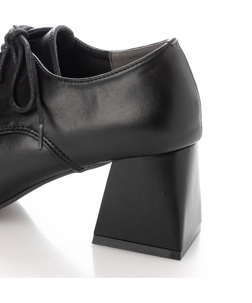 Realta（レアルタ）の「Realta(レアルタ) オブリークトゥレースアップシューズ パンプス（パンプス・レディース・ブラック/ダークブラウン・M/LL/S/L）」の10枚目の写真