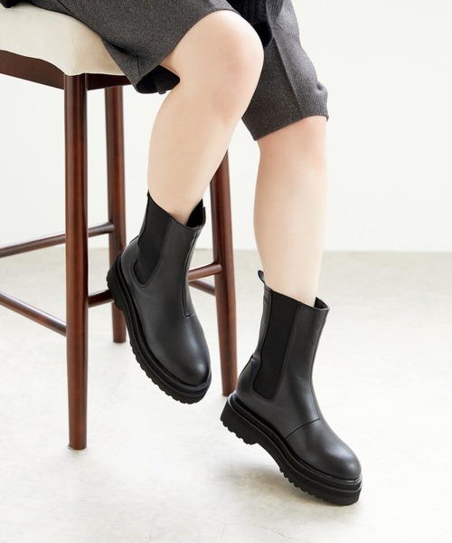 menue（メヌエ）の「トラックソールサイドゴア厚底ブーツ（ブーツ・レディース・ブラック/ブラウン/アイボリー/ベージュ・S/M/L/LL/3L）」の3枚目の写真