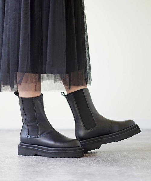 menue（メヌエ）の「トラックソールサイドゴア厚底ブーツ（ブーツ・レディース・ブラック/ブラウン/アイボリー/ベージュ・S/M/L/LL/3L）」の11枚目の写真