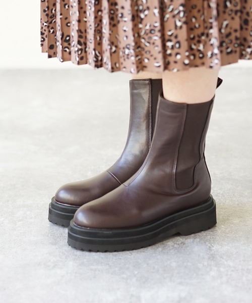 menue（メヌエ）の「トラックソールサイドゴア厚底ブーツ（ブーツ・レディース・ブラック/ブラウン/アイボリー/ベージュ・S/M/L/LL/3L）」の9枚目の写真