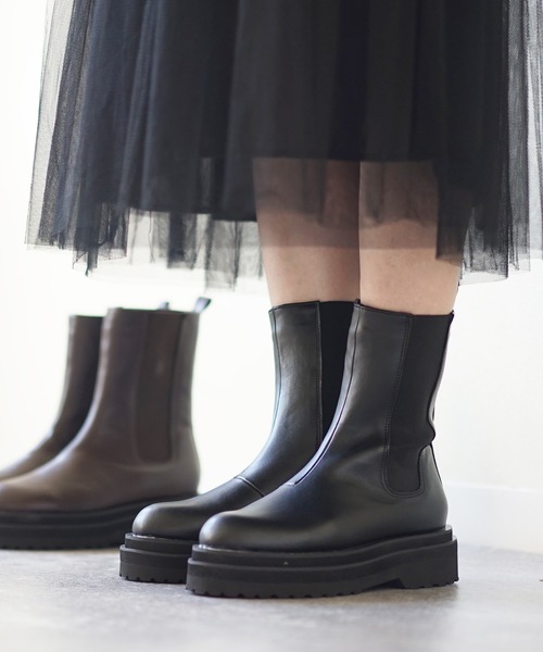 menue（メヌエ）の「トラックソールサイドゴア厚底ブーツ（ブーツ・レディース・ブラック/ブラウン/アイボリー/ベージュ・S/M/L/LL/3L）」の12枚目の写真