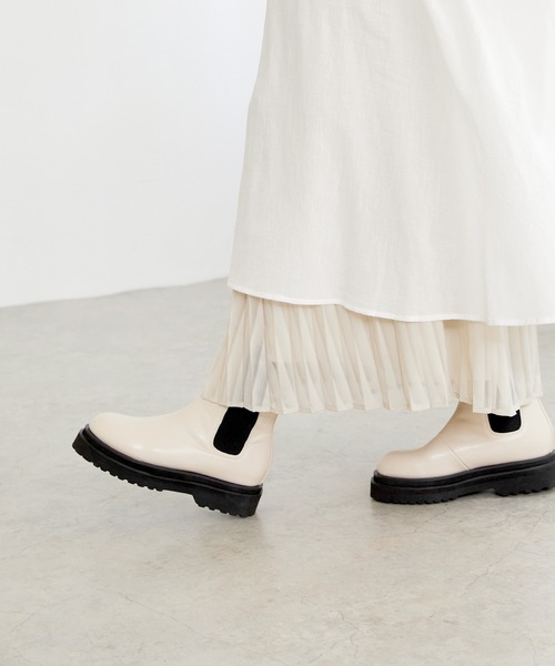 menue（メヌエ）の「トラックソールサイドゴア厚底ブーツ（ブーツ・レディース・ブラック/ブラウン/アイボリー/ベージュ・S/M/L/LL/3L）」の19枚目の写真