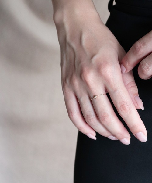 NOIR DE POUPEE（ノワールドプーペ）の「K10 regalino スター×CZ リング（リング・レディース・クリア・#11/#9）」の2枚目の写真