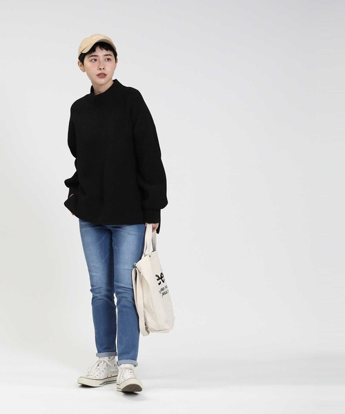 HONEYSUCKLE ROSE（ハニーサックルローズ）の「【HONEYSUCKLE ROSE】洗える軽ふわタートルニット（ニット/セーター・レディース・オフホワイト/サックスブルー/ブラック・S/M/L）」の7枚目の写真