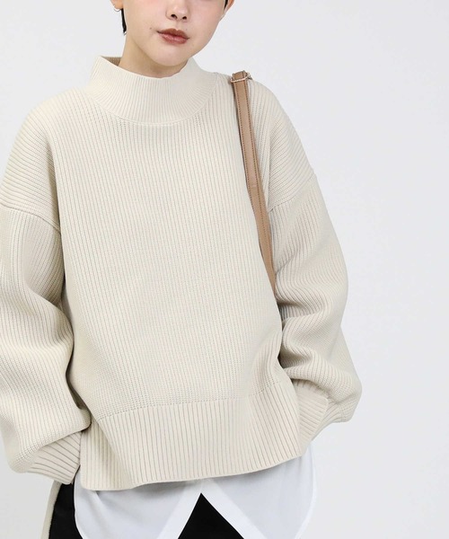 HONEYSUCKLE ROSE（ハニーサックルローズ）の「【HONEYSUCKLE ROSE】洗える軽ふわタートルニット（ニット/セーター・レディース・オフホワイト/サックスブルー/ブラック・S/M/L）」の6枚目の写真