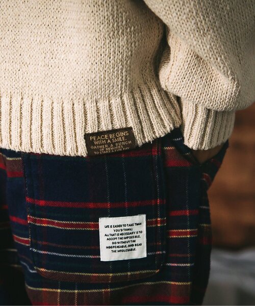 BREEZE（ブリーズ）の「4色2柄ワッペンセーター（ニット/セーター・キッズ・チャコール/マスタード/レッド/キナリ・100/120/140/90）」の19枚目の写真