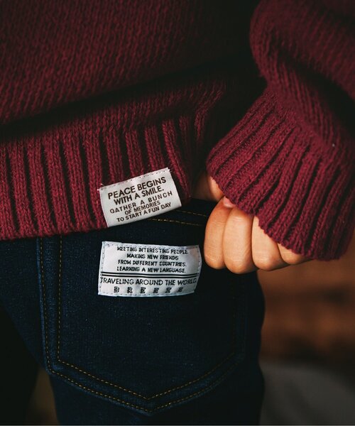 BREEZE（ブリーズ）の「4色2柄ワッペンセーター（ニット/セーター・キッズ・チャコール/マスタード/レッド/キナリ・100/120/140/90）」の7枚目の写真