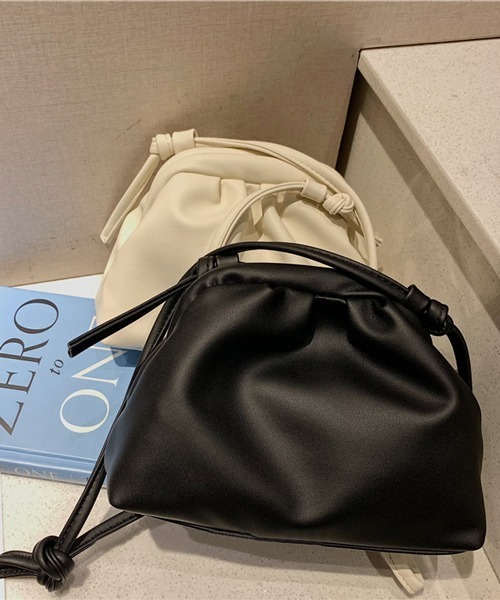 HALEY PESCA(ヘーリーペスカ)の「HALEY PESCA/スモールサイズ フェイクレザーショルダーバッグ(ショルダーバッグ・レディース・ホワイト/ブラック/ブラウン・FREE)」の22枚目の写真