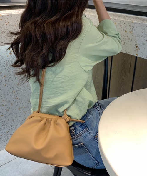 HALEY PESCA(ヘーリーペスカ)の「HALEY PESCA/スモールサイズ フェイクレザーショルダーバッグ(ショルダーバッグ・レディース・ホワイト/ブラック/ブラウン・FREE)」の21枚目の写真