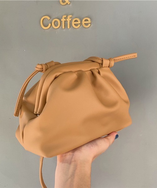 HALEY PESCA(ヘーリーペスカ)の「HALEY PESCA/スモールサイズ フェイクレザーショルダーバッグ(ショルダーバッグ・レディース・ホワイト/ブラック/ブラウン・FREE)」の15枚目の写真