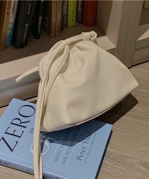 HALEY PESCA(ヘーリーペスカ)の「HALEY PESCA/スモールサイズ フェイクレザーショルダーバッグ(ショルダーバッグ・レディース・ホワイト/ブラック/ブラウン・FREE)」の7枚目の写真