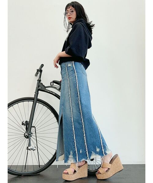 GYDA（ジェイダ）の「switchingフリンジデニムロングスカート（デニムスカート・レディース・ブルー/ライトブルー・SMALL/MEDIUM）」の18枚目の写真