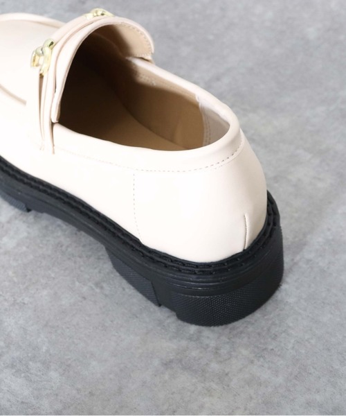 archives(アルシーヴ)の「【入荷禁止】厚底ローファー(ローファー・レディース・ブラック/ベージュ/アイボリー・MEDIUM/LARGE)」の5枚目の写真