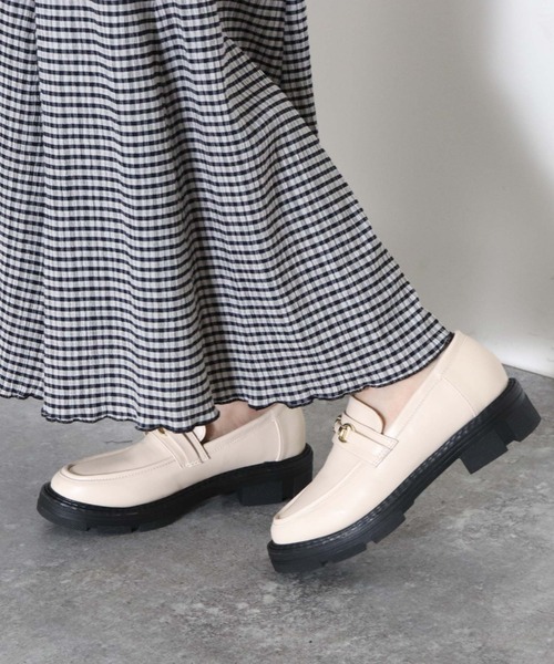 archives(アルシーヴ)の「【入荷禁止】厚底ローファー(ローファー・レディース・ブラック/ベージュ/アイボリー・MEDIUM/LARGE)」の17枚目の写真