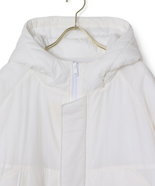 MADEMOISELLE ROPE'（マドモアゼル ロペ）の「【WILD THINGS for MADEMOISELLE】モンスターパーカー（ダウンジャケット/コート・レディース・ホワイト・FREE）」の9枚目の写真