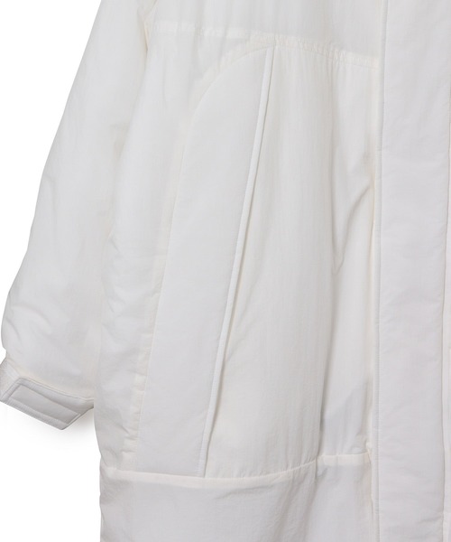 MADEMOISELLE ROPE'（マドモアゼル ロペ）の「【WILD THINGS for MADEMOISELLE】モンスターパーカー（ダウンジャケット/コート・レディース・ホワイト・FREE）」の11枚目の写真