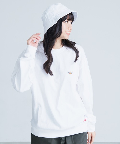 Dickies(ディッキーズ)の「【DICKIES/ディッキーズ】ミニワッペン ワンポイントロゴロンTスウェットトレーナー(スウェット・メンズ・ピンク/ベージュ/ブラック/ホワイト/ブルー・X-LARGE/LARGE/MEDIUM)」の2枚目の写真