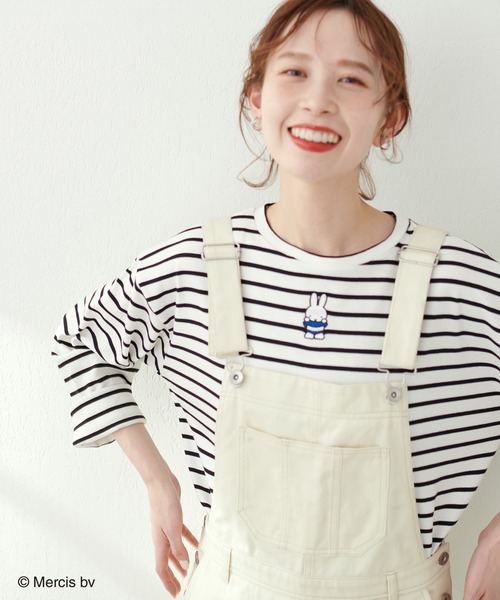 natural couture(ナチュラルクチュール)の「【ミッフィーコラボ・WEB限定カラー有り】アソート柄ショート丈T(Tシャツ/カットソー・レディース・ブラック/ベージュ/オフホワイト/その他1・FREE)」の4枚目の写真