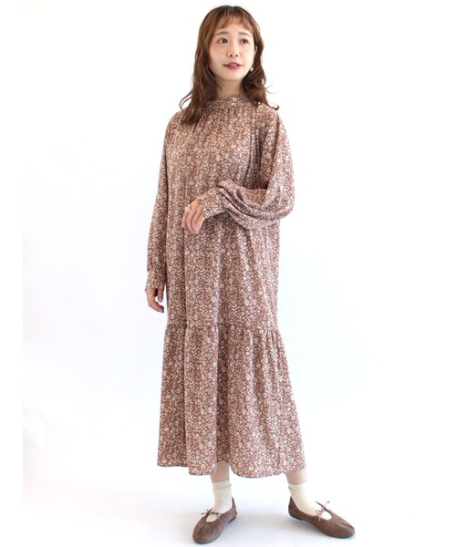 ehka sopo（エヘカソポ）の「ティアード花柄ワンピース（ワンピース