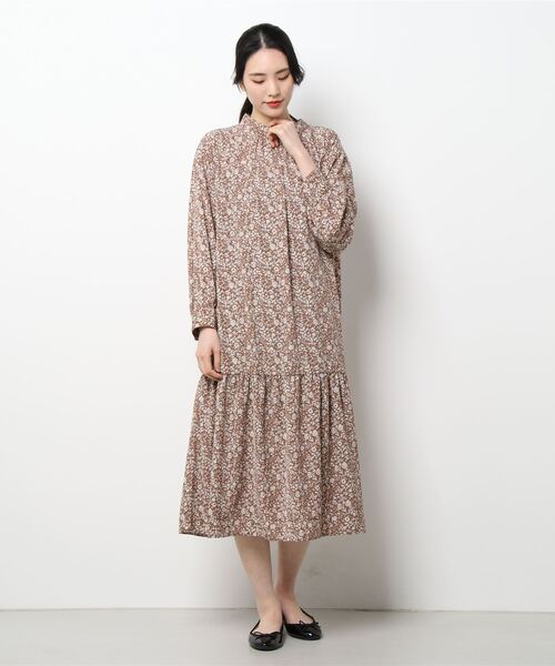 ehka sopo（エヘカソポ）の「ティアード花柄ワンピース（ワンピース