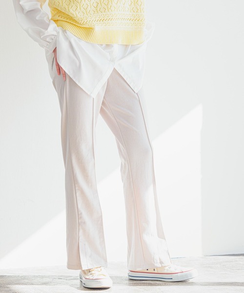 GLOBAL WORK(グローバルワーク)の「大人見えカットフレアパンツ/AND YUA ANY/263869(その他パンツ・キッズ・ブラック/グリーン/アイボリー/ライトイエロー/オレンジ/グリーン系その他6・150cm/160cm)」の3枚目の写真