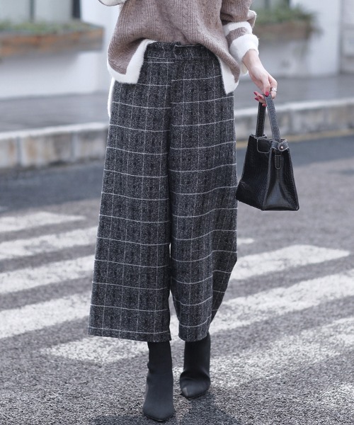 Doux Belle(ドゥーベル)の「ハイウエスト ワイドパンツ フロントボタン(その他パンツ・レディース・ライトグレー/ブラック/ダークグレー/A・LARGE/X-LARGE/MEDIUM)」の5枚目の写真