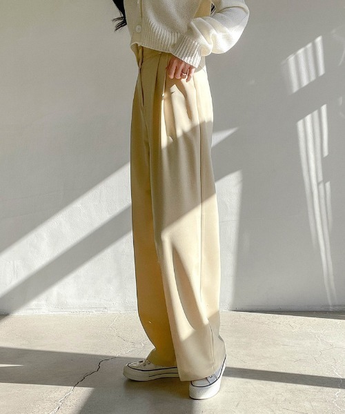SONA（ソナ）の「SONYUNARA ピンタックハイウエストワイドスラックス（スラックス・レディース・ダークグレー/ベージュ/クリーム/イエロー・FREE）」の4枚目の写真