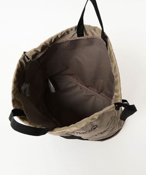 こども ビームス(コドモビームス)の「THE PARK SHOP / Swim Park Knapsack 22(バックパック/リュック・キッズ・ネイビー/カーキ/ブラック・ONE SIZE)」の13枚目の写真