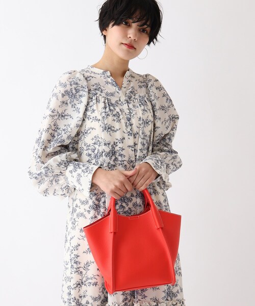 OPAQUE.CLIP（オペークドットクリップ）の「◆配色ステッチシュリンクミドルトート【2WAY・軽量】（トートバッグ・レディース・オフホワイト/グレー/ブラック/ダークオレンジ・00）」の4枚目の写真