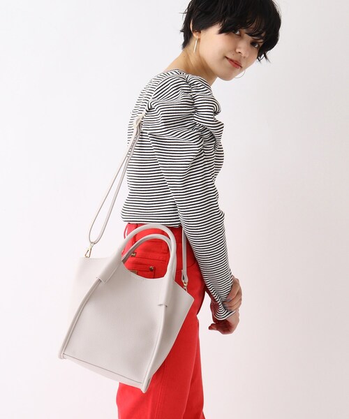 OPAQUE.CLIP（オペークドットクリップ）の「◆配色ステッチシュリンクミドルトート【2WAY・軽量】（トートバッグ・レディース・オフホワイト/グレー/ブラック/ダークオレンジ・00）」の14枚目の写真