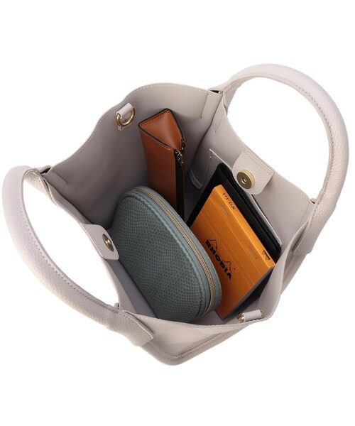 OPAQUE.CLIP（オペークドットクリップ）の「◆配色ステッチシュリンクミドルトート【2WAY・軽量】（トートバッグ・レディース・オフホワイト/グレー/ブラック/ダークオレンジ・00）」の19枚目の写真