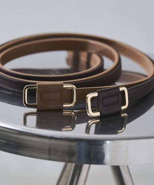 Aunt Marie's（アントマリーズ）の「フェイクレザースリムベルト（ベルト・レディース・ブラウン/ベージュ/ブラック・FREE）」の2枚目の写真