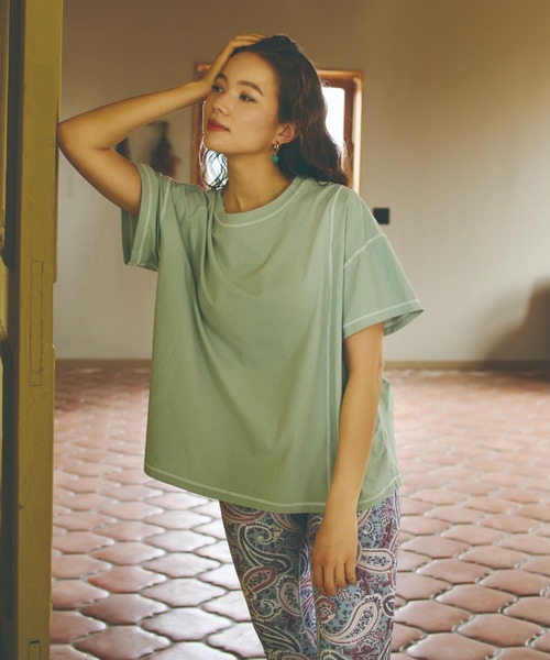 Ungrid（アングリッド）の「【ムラサキスポーツ別注】UNGRID/アングリッド  水陸両用 ルーズシルエット無地Tシャツ/ラッシュガードTシャツ 62308（Tシャツ/カットソー・レディース・グリーン/グレー/ベージュ/ホワイト・M）」の4枚目の写真