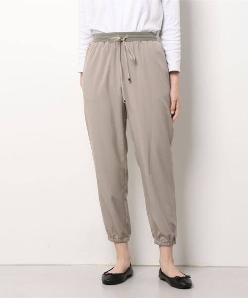 Q（キュー）の「リブベルトジョガーパンツ（その他パンツ・レディース・ブラック/グレイッシュベージュ・MEDIUM）」の4枚目の写真