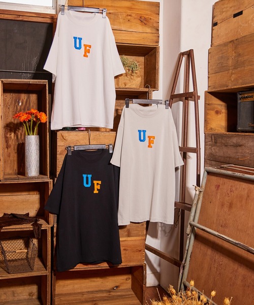 UN-FILLED(アンフィルド)の「mt7840- Big logo stitched Tee Tシャツ(Tシャツ/カットソー・メンズ・ホワイト/ブラック/ライトグレー・M/XL/L)」の4枚目の写真