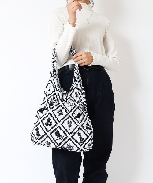 MOOMIN(ムーミン)の「MOOMIN/ムーミン Miura-Shibori Bag 絞りエコバッグ(エコバッグ/サブバッグ・レディース・サーモンピンク/オレンジ/イエロー/ホワイト/ホワイト系その他/ピンク/ホワイト系その他2/ホワイト系その他3/イエロー系その他/グリーン系その他・ONE SIZE)」の4枚目の写真