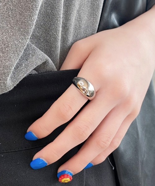 apres jour mignon（アプレジュールミニョン）の「【apresjour mignon×ARIAZ】艶ボリュームリング（リング・レディース・シルバー/ゴールド・ONESIZE）」の2枚目の写真